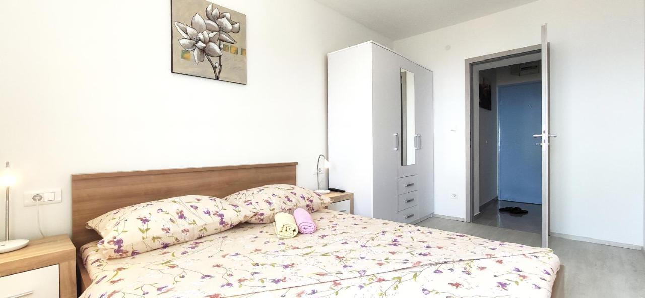 Apartment Dolores Makarska Buitenkant foto